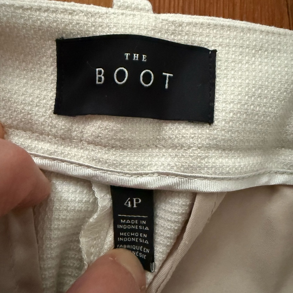 White House Black Market  in Soft “Off-White” Pants (4P)